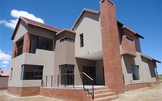 4 Bedroom House in Wild Olive Estate