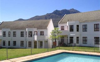 3 Bedroom Flat in Paradyskloof