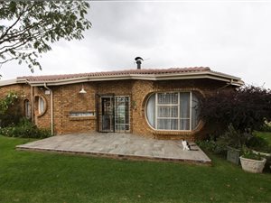 4 Bedroom House in Visagie Park