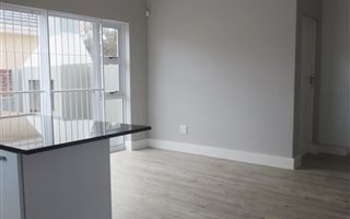 2 Bedroom Flat in Newton Park