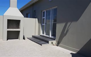 2 Bedroom Flat in Newton Park