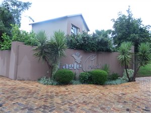 3 Bedroom Duplex in Eagle Canyon Golf Estate
