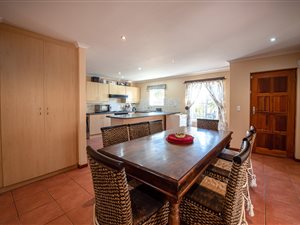 4 Bed House in Eikenbosch