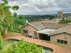 3 Bed House in Carrington Heights