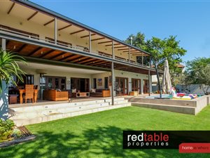 5 Bedroom House in Silver Lakes Golf Estate