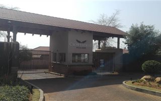 2 Bedroom Townhouse in Carlswald Estate