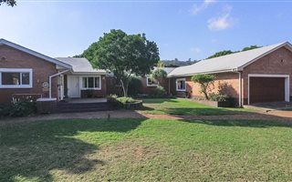 4 Bedroom House in Sardinia Bay