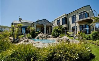 4 Bedroom House in Pezula Golf Estate