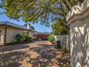 4 Bed House in Clarenspark