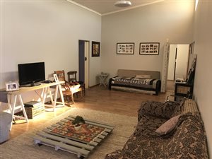 3 Bed Townhouse in Universitas