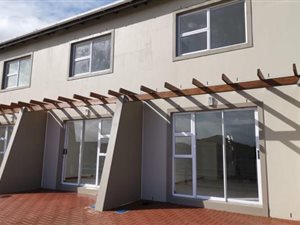 2 Bed Duplex in Stratford Green