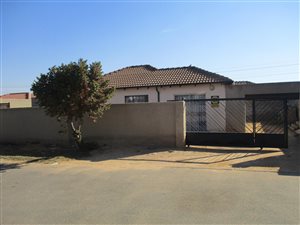 3 Bed House in Goudrand