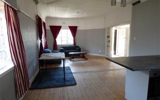2 Bedroom Garden Cottage in Norwood
