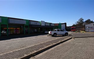 1831 m² Commercial space in Vereeniging Central