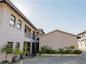 2 Bed Townhouse in Bedfordview