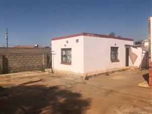 2 Bed House in Soweto Central
