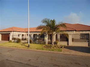 4 Bedroom House in Minnebron