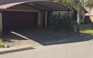 4 Bedroom Duplex in Glen Marais