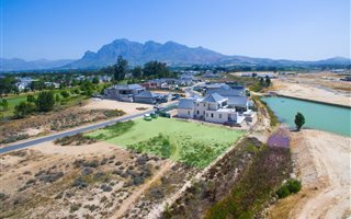 1200 m² Land available in Pearl Valley