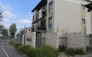 2 Bedroom Apartment in Burgundy Estate