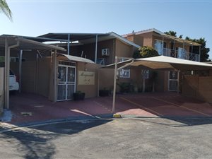 7 Bed House in Arauna