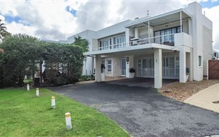 3 Bedroom House in Gordons Bay Central
