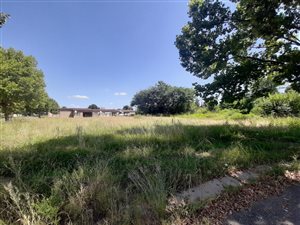 1062 m² Land available in Ncandu Park