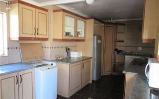 3 Bedroom House in Heidedal