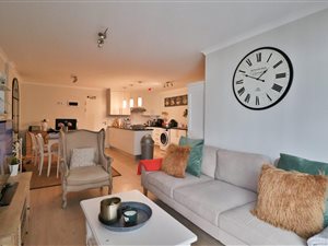 2 Bed Apartment in Claremont Upper