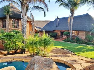 5 Bed House in Mooikloof Equestrian Estate
