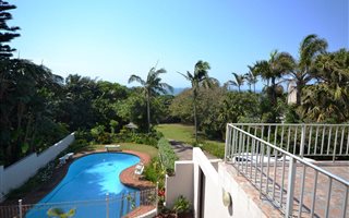 3 Bedroom House in Blythedale Beach