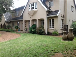 4 Bed House in Petit