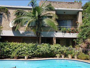5 Bed House in Meerensee