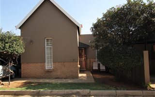2 Bedroom Apartment in Radiokop