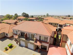 3 Bed House in Waterval East