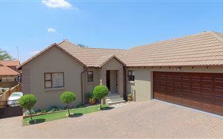 3 Bedroom House in Greenstone Hill