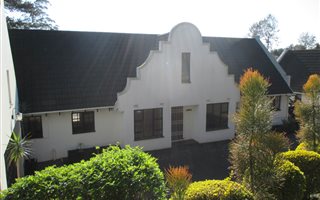 5 Bedroom House in Hillcrest Central