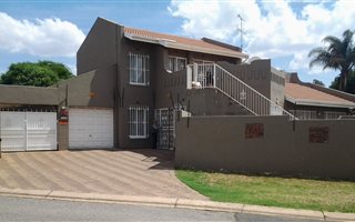 4 Bedroom House in Bruma
