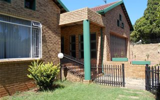 3 Bedroom Duet in Monument Park