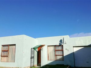 2 Bed House in Hospital Hill