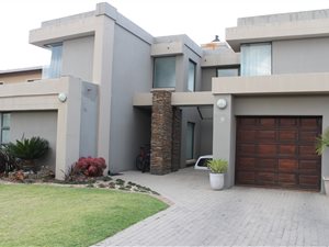 4 Bed House in La Como Lifestyle Estate