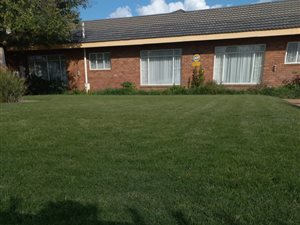 4 Bed House in Flamingo Park