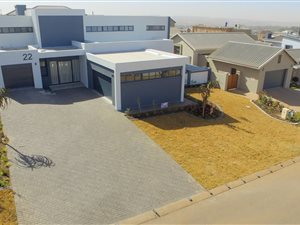 4 Bed House in Midstream Ridge Estate