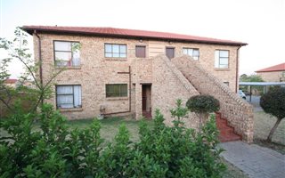 2 Bedroom Apartment in Willowbrook
