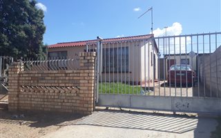 2 Bedroom House in Zwide