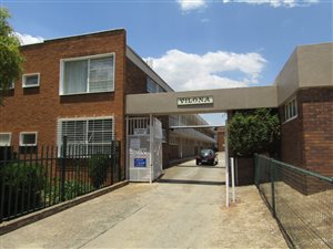 2.5 Bedroom Apartment in Monument
