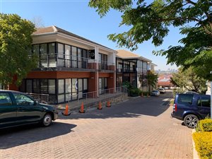 150 m² Commercial space in Bryanston
