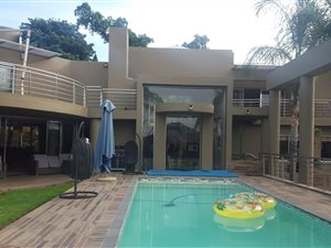4 Bed House in Waterkloof