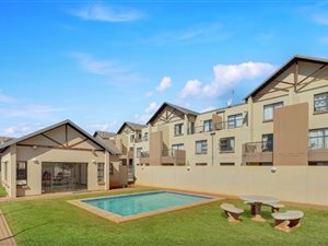 3 Bed Apartment in Ruimsig