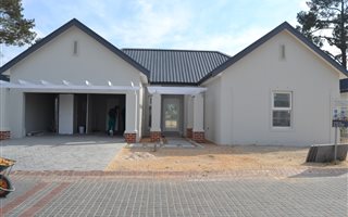 4 Bedroom House in Val de Vie